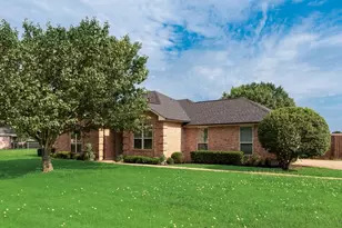 517 Hiwasee Rd, Waxahachie, TX 75165 - Photo 1