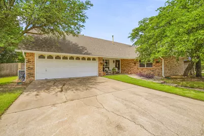 980 N Charlotte, Stephenville, TX 76401 - Photo 4