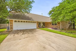 980 N Charlotte, Stephenville, TX 76401 - Photo 4