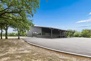 1306 Morrow Rd, Valley View, TX 76272 - Photo 36