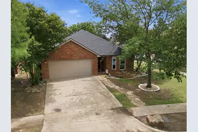 113 Forest Glen Drive, Mansfield, TX 76063 - Photo 2