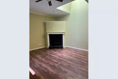2705 College Avenue, Fort Worth, TX 76110 - Photo 2