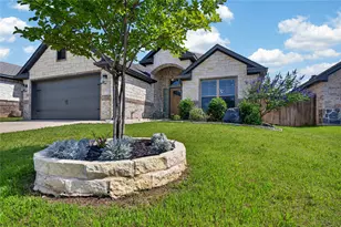 125 Maverick Ln, Pilot Point, TX 76258 - Photo 2