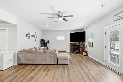2518 Gladstone Drive, Dallas, TX 75211 - Photo 8