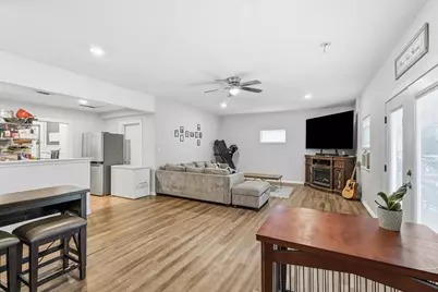 2518 Gladstone Drive, Dallas, TX 75211 - Photo 10