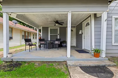 2518 Gladstone Drive, Dallas, TX 75211 - Photo 2