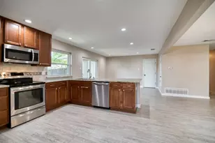 1817 Hemlock Dr, Garland, TX 75041 - Photo 10
