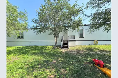 817 N Park Avenue, Karnes City, TX 78118 - Photo 1