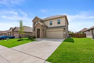 1936 Preakness Dr, Granbury, TX 76049 - Photo 2