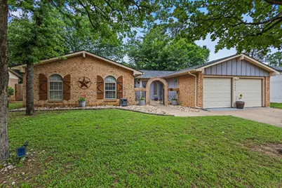 2804 Mintwood Place, Arlington, TX 76016 - Photo 2