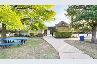 624 Vickie Street, Crowley, TX 76036 - Photo 34