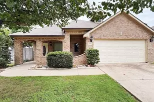 624 Vickie St, Crowley, TX 76036 - Photo 1