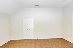 624 Vickie St, Crowley, TX 76036 - Photo 20