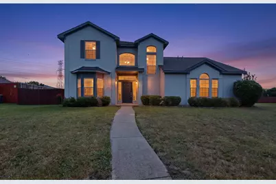 421 Chestnut Lane, DeSoto, TX 75115 - Photo 2