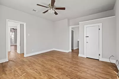 909 W Chestnut Street, Denison, TX 75020 - Photo 8