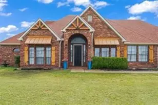 1110 Bryson Ln, Midlothian, TX 76065 - Photo 2