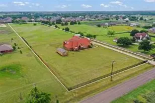 1110 Bryson Ln, Midlothian, TX 76065 - Photo 4