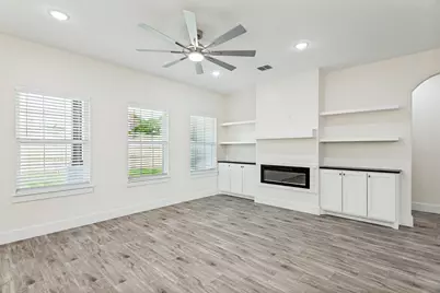 901 E Devitt Street, Fort Worth, TX 76110 - Photo 12