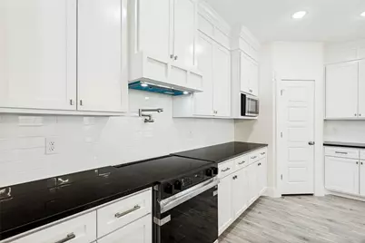 901 E Devitt Street, Fort Worth, TX 76110 - Photo 8