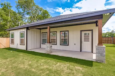 901 E Devitt Street, Fort Worth, TX 76110 - Photo 24