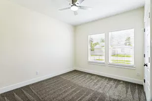 901 E Devitt St, Fort Worth, TX 76110 - Photo 20