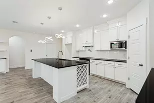 901 E Devitt St, Fort Worth, TX 76110 - Photo 10