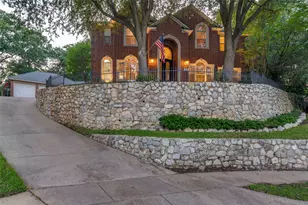 3145 Joyce Ct, Grapevine, TX 76051 - Photo 4