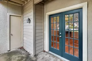 8601 Park Ln, Dallas, TX 75231 - Photo 22