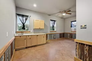 460 County Rd 4421, Trenton, TX 75490 - Photo 34