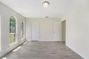 2004 Pebblecreek Dr, Cleburne, TX 76033 - Photo 12