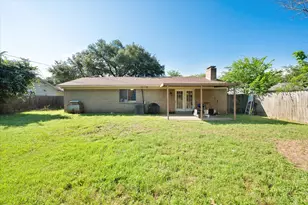 402 Carol Ave, Corsicana, TX 75110 - Photo 24