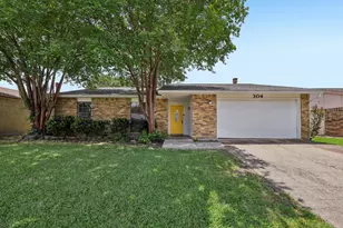 304 Long Canyon Dr, Mesquite, TX 75150 - Photo 1