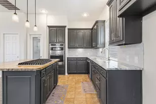 2223 Grizzly Run Ln, Euless, TX 76039 - Photo 8
