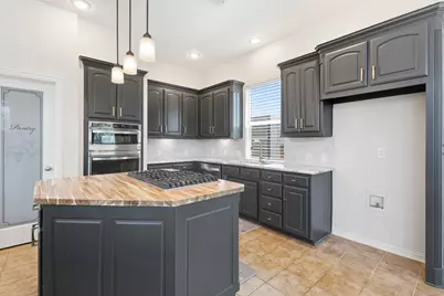 2223 Grizzly Run Lane, Euless, TX 76039 - Photo 10