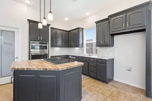 2223 Grizzly Run Ln, Euless, TX 76039 - Photo 10
