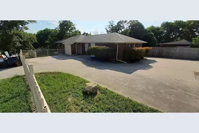 2801 NW 19th Street #B, Haltom City, TX 76106 - Photo 6