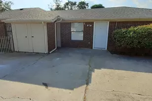 2801 19th St, Haltom City, TX 76106 - Photo 4
