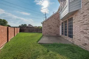 8300 Charleston St, Irving, TX 75063 - Photo 24