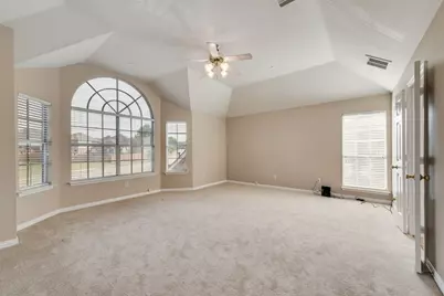 8300 Charleston Street, Irving, TX 75063 - Photo 14
