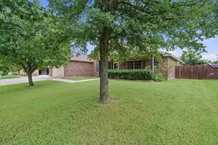 219 Southpeak Ln, Ponder, TX 76259 - Photo 24
