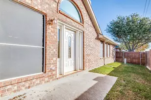 2620 Britany Cir, Bedford, TX 76022 - Photo 12