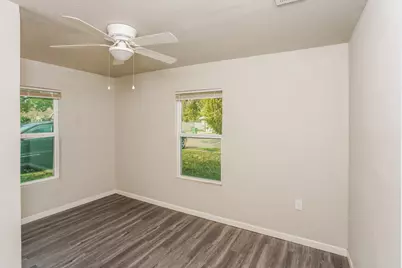 2402 Summer Avenue, Waco, TX 76708 - Photo 8