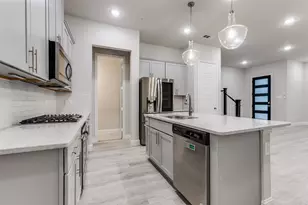 1888 Strand St, Farmers Branch, TX 75234 - Photo 4
