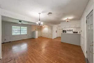 202 Mathis St, Seagoville, TX 75159 - Photo 8