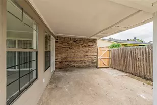 6925 Sandstone Ct, Fort Worth, TX 76120 - Photo 32