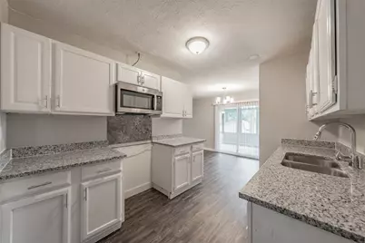 6925 Sandstone Court, Fort Worth, TX 76120 - Photo 14