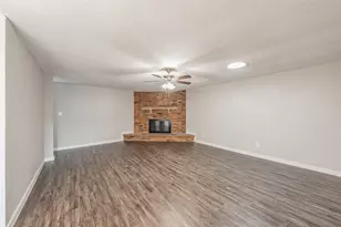 6925 Sandstone Ct, Fort Worth, TX 76120 - Photo 8
