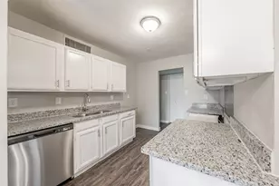 6925 Sandstone Ct, Fort Worth, TX 76120 - Photo 12