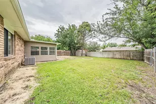 6925 Sandstone Ct, Fort Worth, TX 76120 - Photo 32