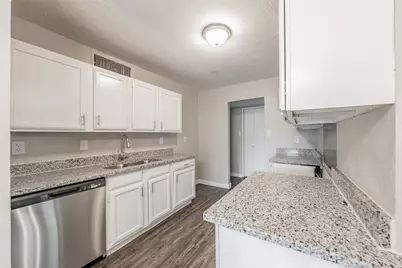6925 Sandstone Court, Fort Worth, TX 76120 - Photo 12